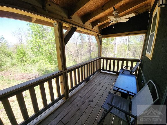 4th image of 768 Grand View Dr
