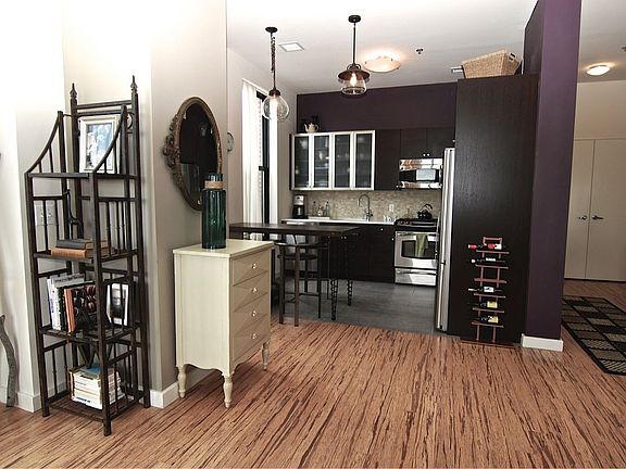 3rd image of 232 Pavonia Ave APT 917