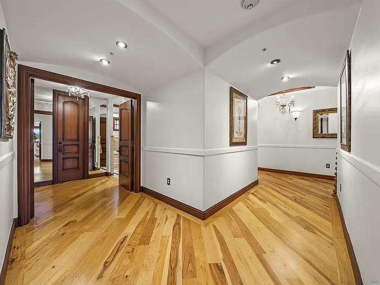 120 C Ave #206 — Photo 27