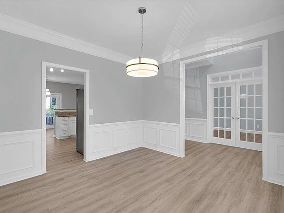 5th image of 412 Woodruff Lake Way