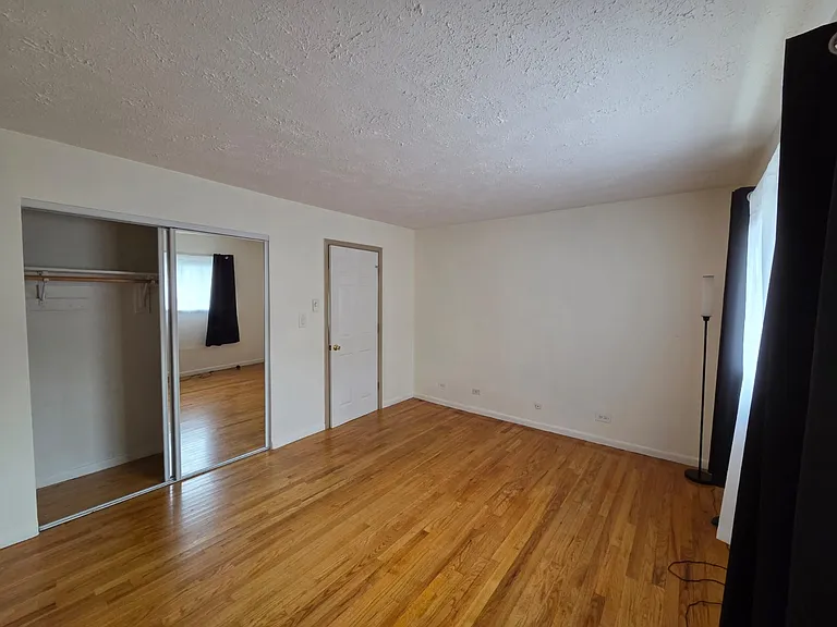2205 Arbor Cir #8 — Photo 6