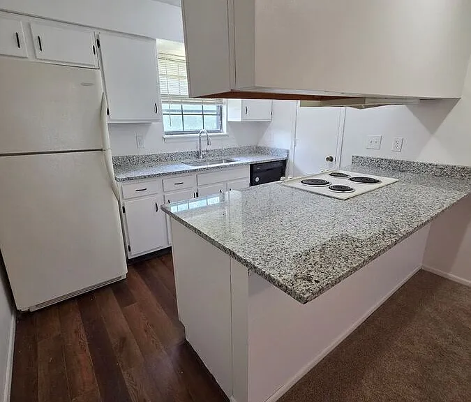 3546 Tudor Dr #D — Photo 8