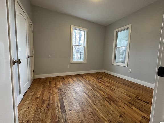 2nd image of 19 Jewett Ave APT 2R