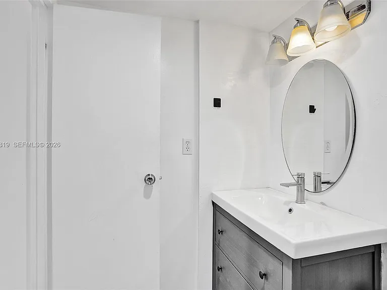 100 Bayview Dr #401 — Photo 27