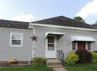 113 Wayne St, Humeston, IA 50123