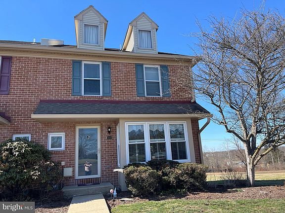 4th image of 400 Calverton Ct