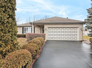 946 Blue Aster Dr, Romeoville, IL 60446