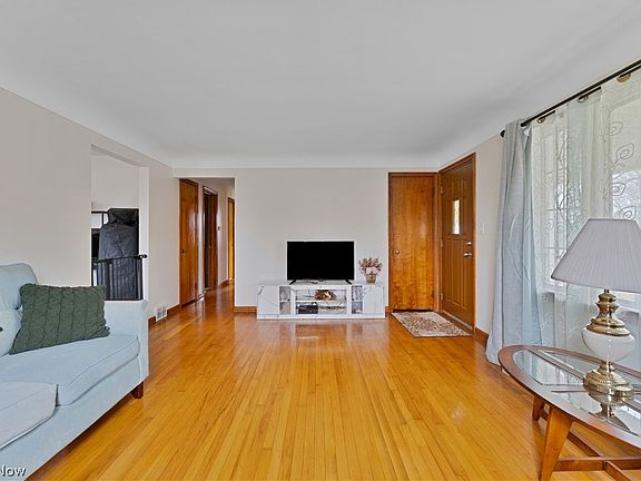 3rd image of 9868 Unity Rd