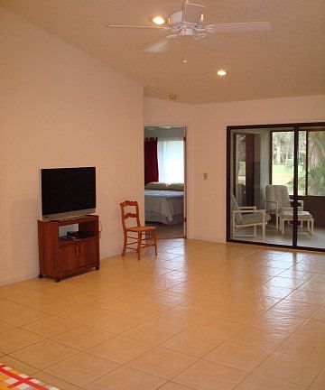 3rd image of 96 Lake Forest Pl