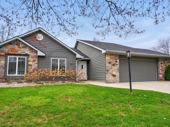 9023 La Bell Pl, Fort Wayne, IN 46804