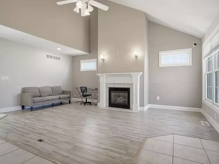 1831 Marina Dr — Photo 12
