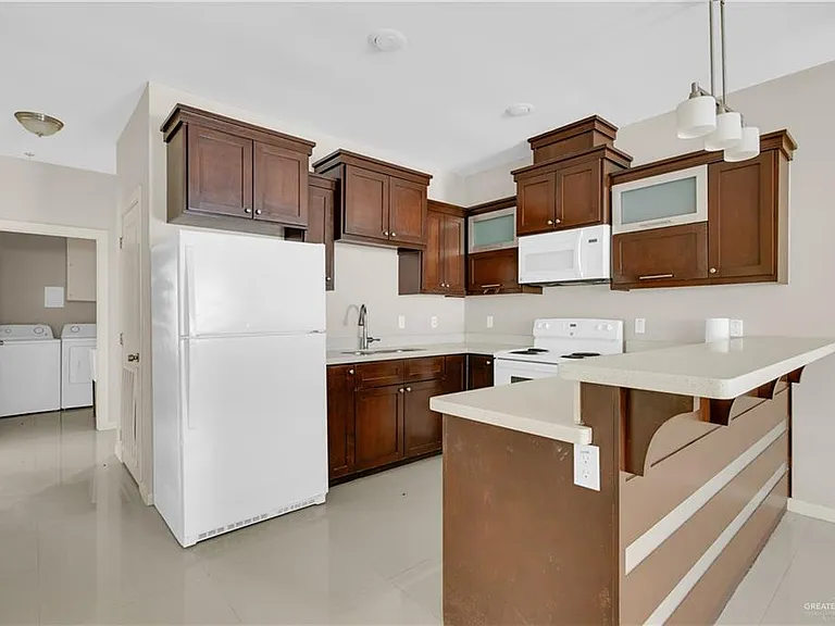 3004 S L St #2 — Photo 6