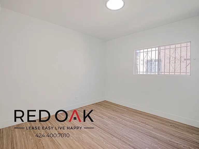 2410 La Salle Ave #2410 — Photo 15