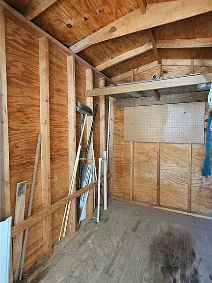 2408 Meadowlark St — Photo 21
