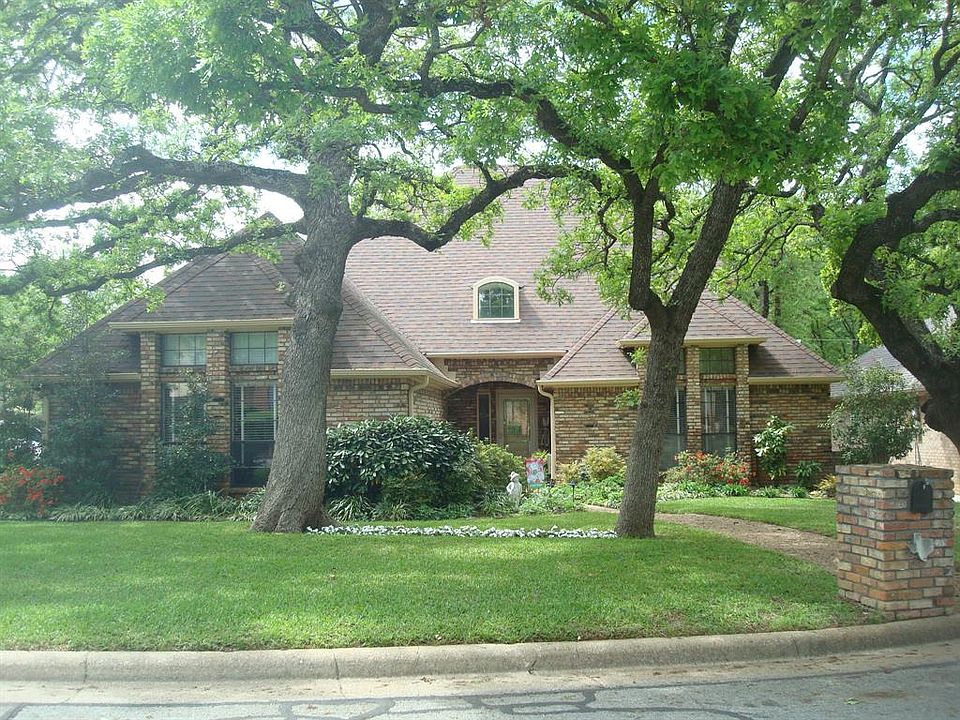 1st image of 3415 Jerry Ln