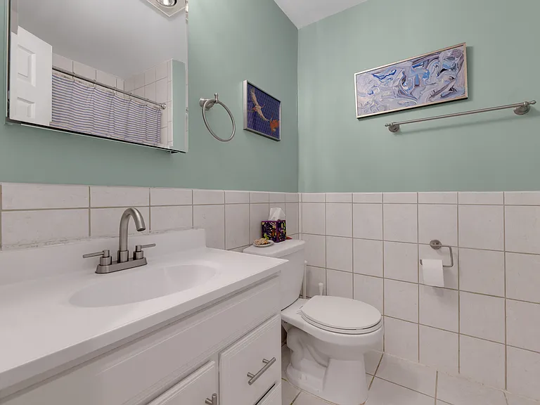 1233 Raum St NE #3 — Photo 10