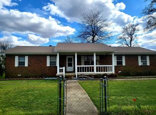 109 W Elm St, Holcomb, MO 63852