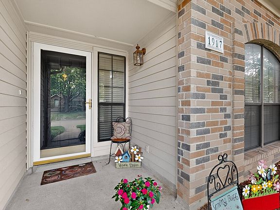 2nd image of 1917 Village Creek Dr