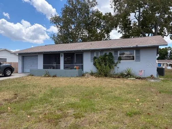 551 Grove Ave NW, Pt Charlotte, FL 33952