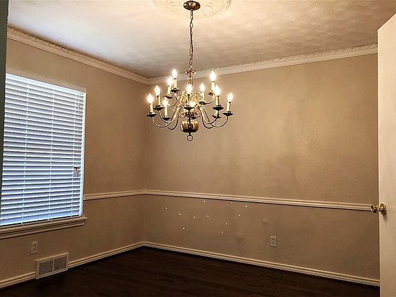 4th image of 7625 Blossom Ln
