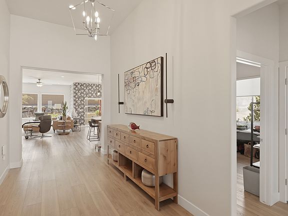 4th image of 4004 Cerro Way