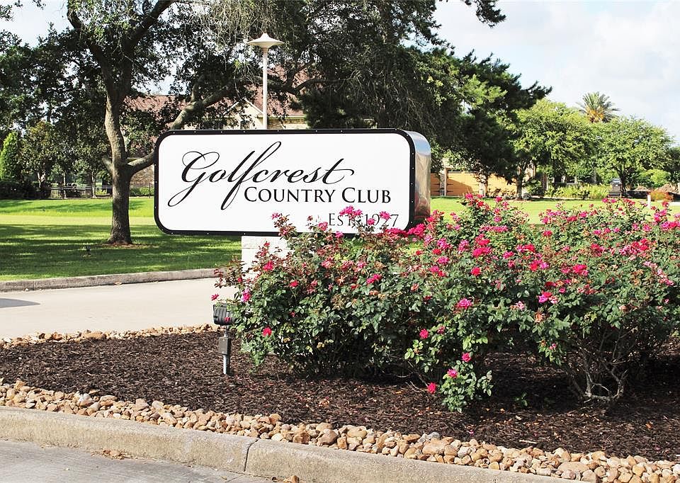 1st image of 2403 Country Club Dr