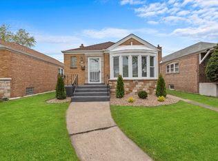 8925 S Clyde Ave, Chicago, IL 60617