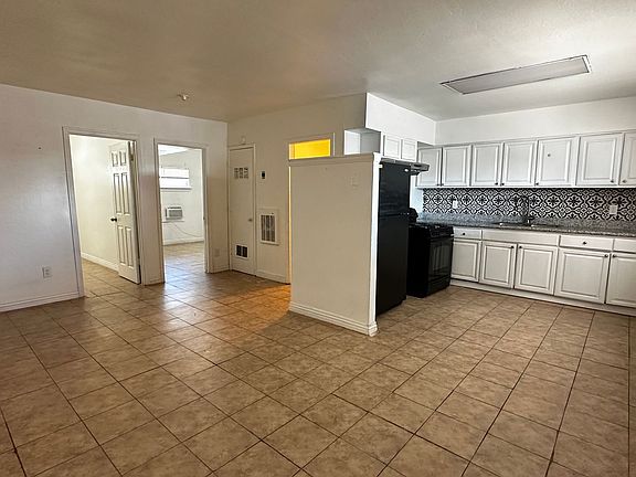3rd image of 13913 N Palm St #15