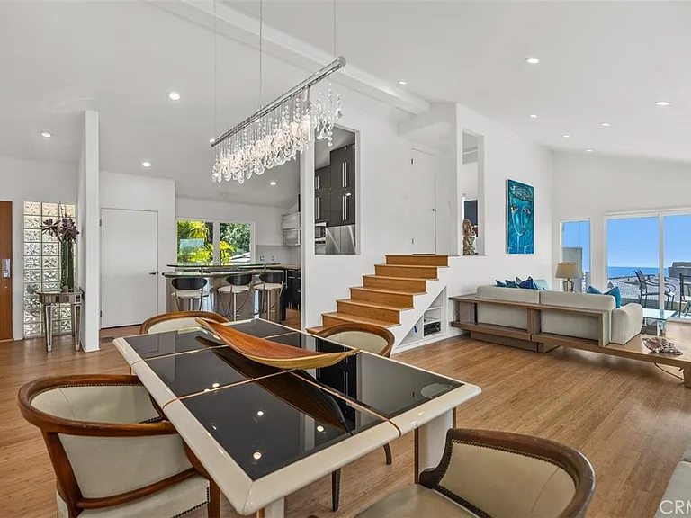 1415 Skyline Dr — Photo 4