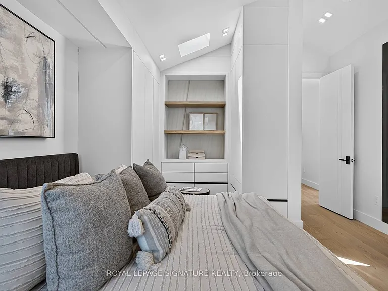 156 Snowdon Ave — Photo 32