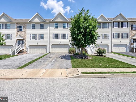 3rd image of 3926 Sheppard Dr