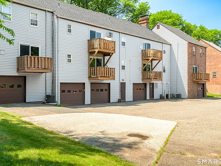 54 Willieb St #B — Photo 18