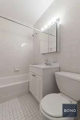 Rented by Bond New York | media 6