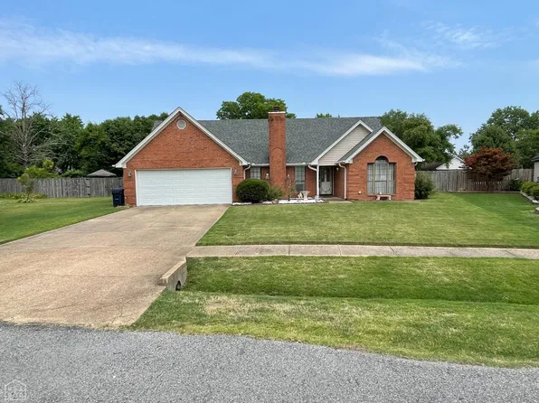 225 Northwind Dr, Marion, AR 72364