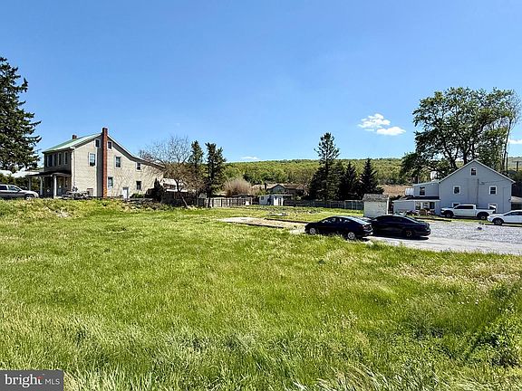 2nd image of 469 Hill Rd
