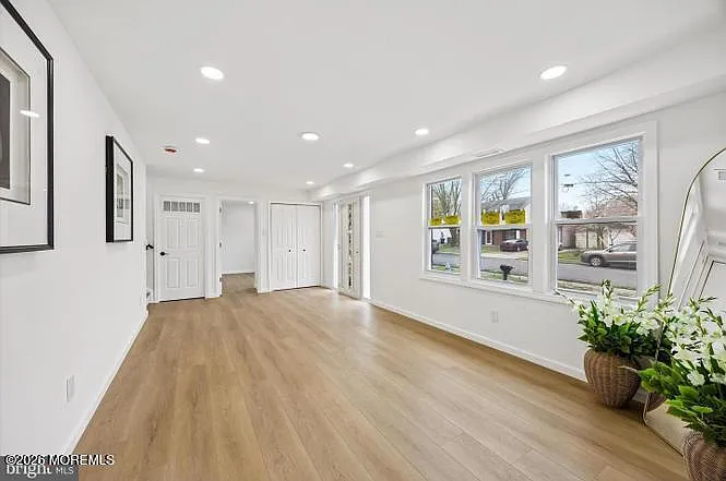 16 Buckingham Rd — Photo 21