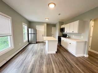 130 South St FLOOR 3, Fitchburg, MA 01420