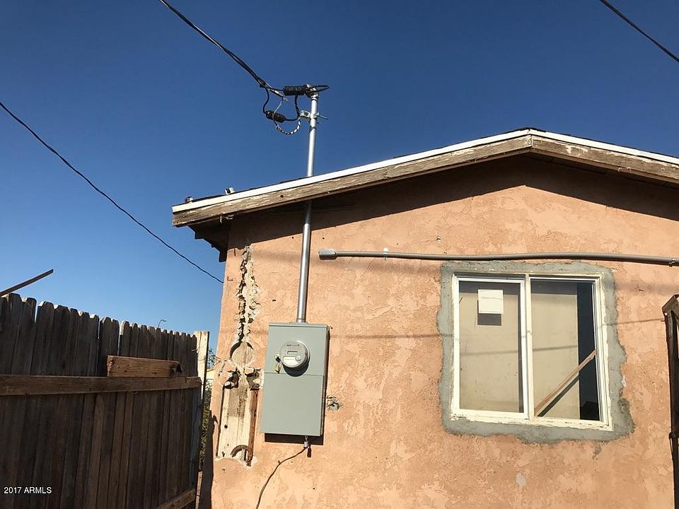 2nd image of 419 E Marguerite Ave