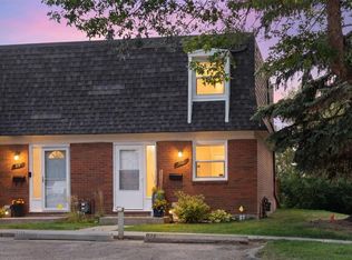 330 W Canterbury Dr SW #90, Calgary, AB T2W 1H6