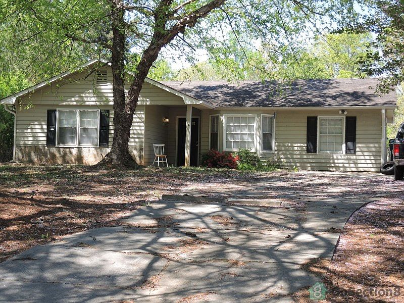 2nd image of 110 Saddleview Ln #1