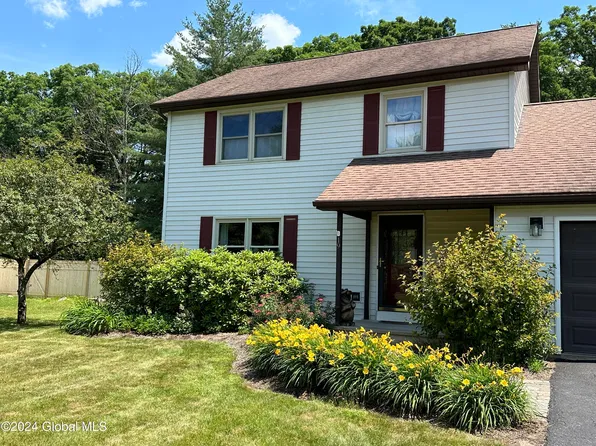 19 Pinewood Hollow Road, Queensbury, NY 12804