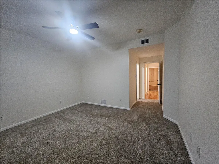 35 S Avonlea Cir — Photo 16