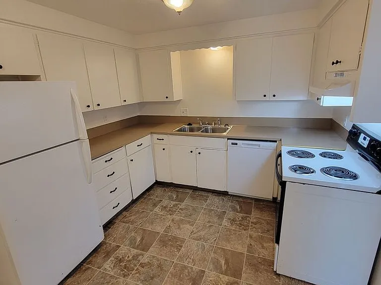 3879 Iberis St NE — Photo 8