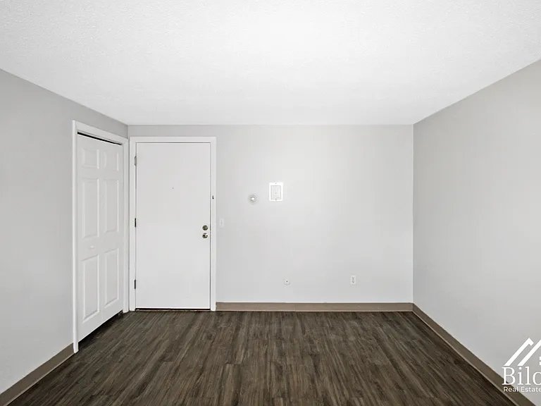 Hillside Terrace Apartments — Photo 13