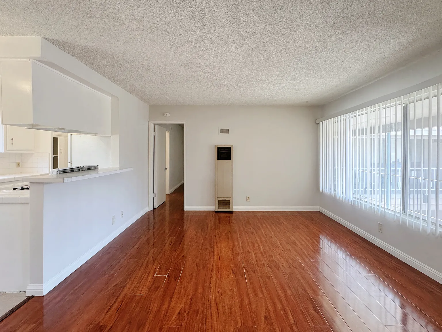 1 bed, 725 sqft, $1,795 — Photo 3