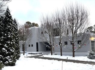 37 The Hunt Cir, Mashpee, MA 02649