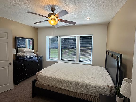 4th image of 3237 Garfield Ave #1B