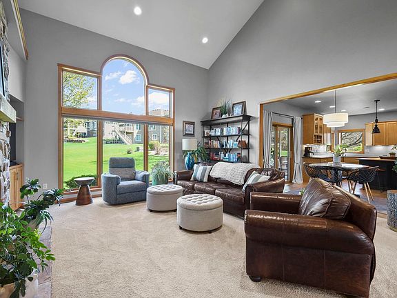5th image of 109 Greve Cir
