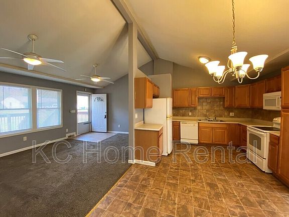 2nd image of 11301 Manchester Ave