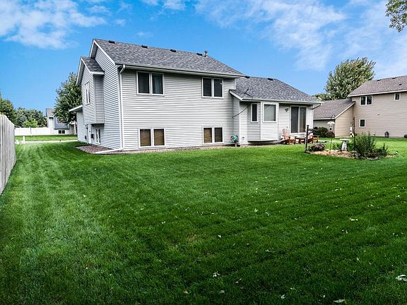 2nd image of 11543 53rd St NE